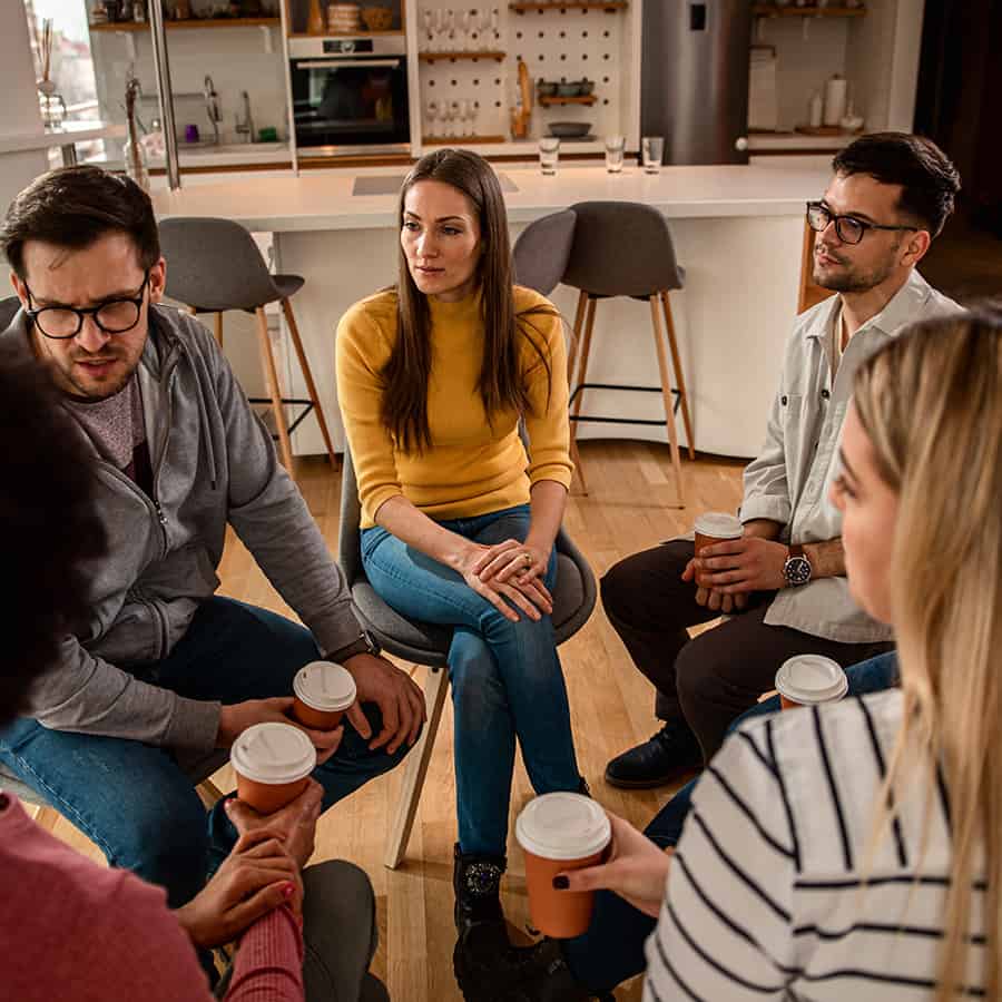 The Benefits of Residential Treatment Programs for Alcoholism Supportive heroin rehab community guiding clients toward recovery.